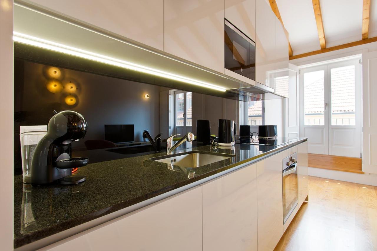 Boutique Rentals-The Alma Apt W/ Balcony OOporto Exteriör bild